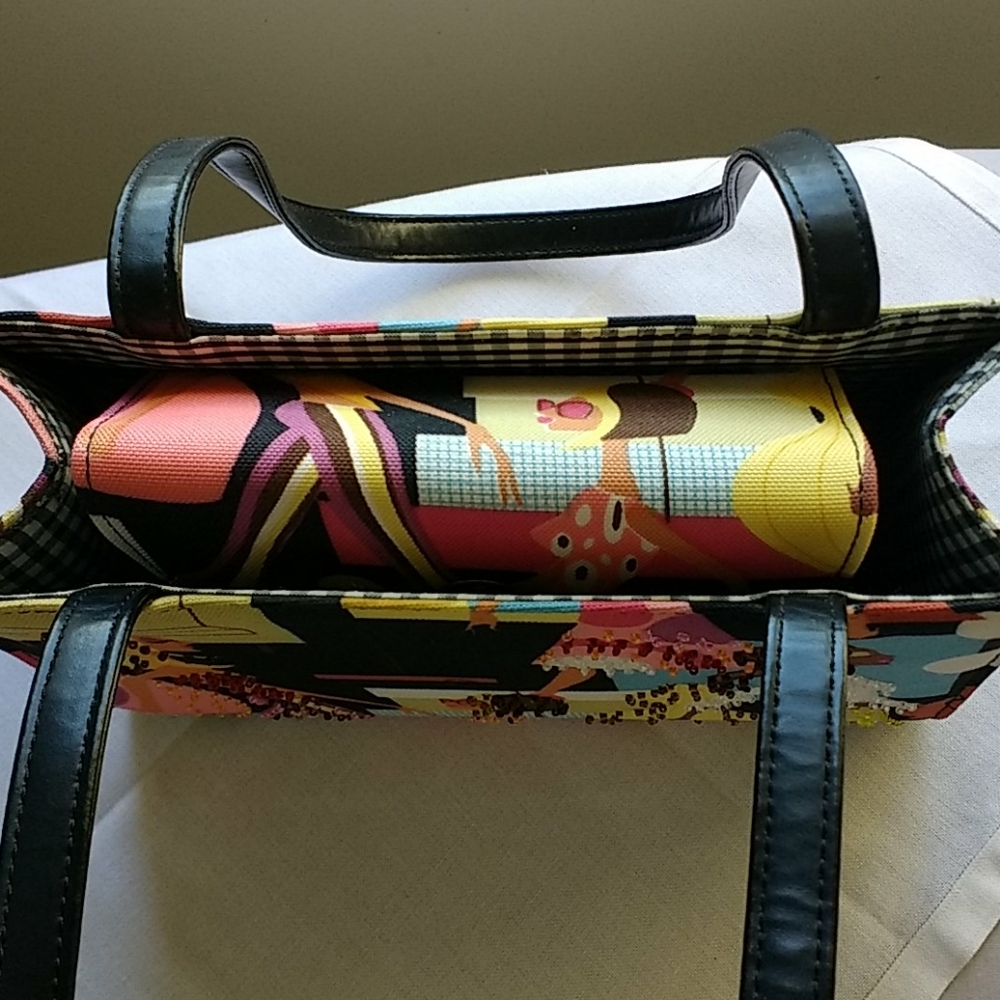 Fun Beaded Handbag - Picture 4 of 7
